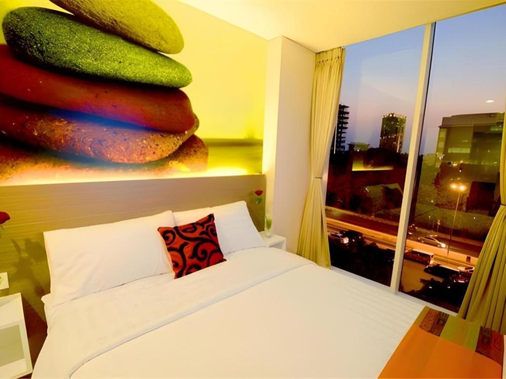 Clay Hotel Jakarta Exterior foto