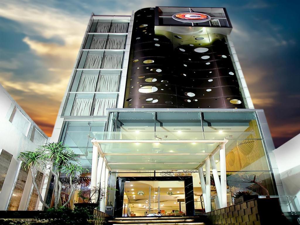 Clay Hotel Jakarta Exterior foto