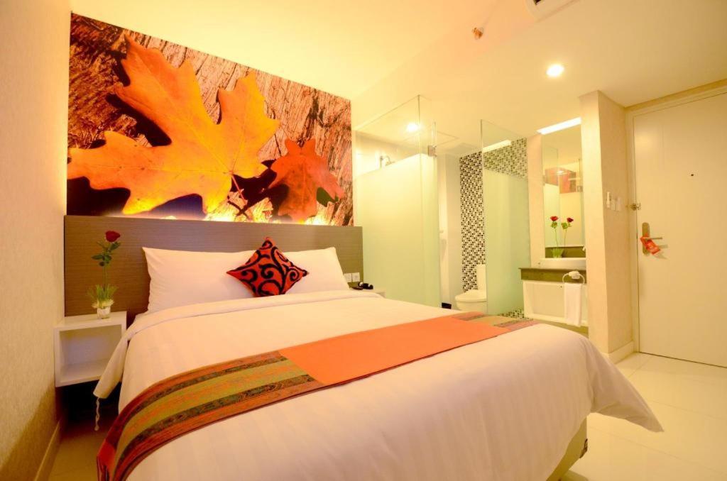 Clay Hotel Jakarta Exterior foto